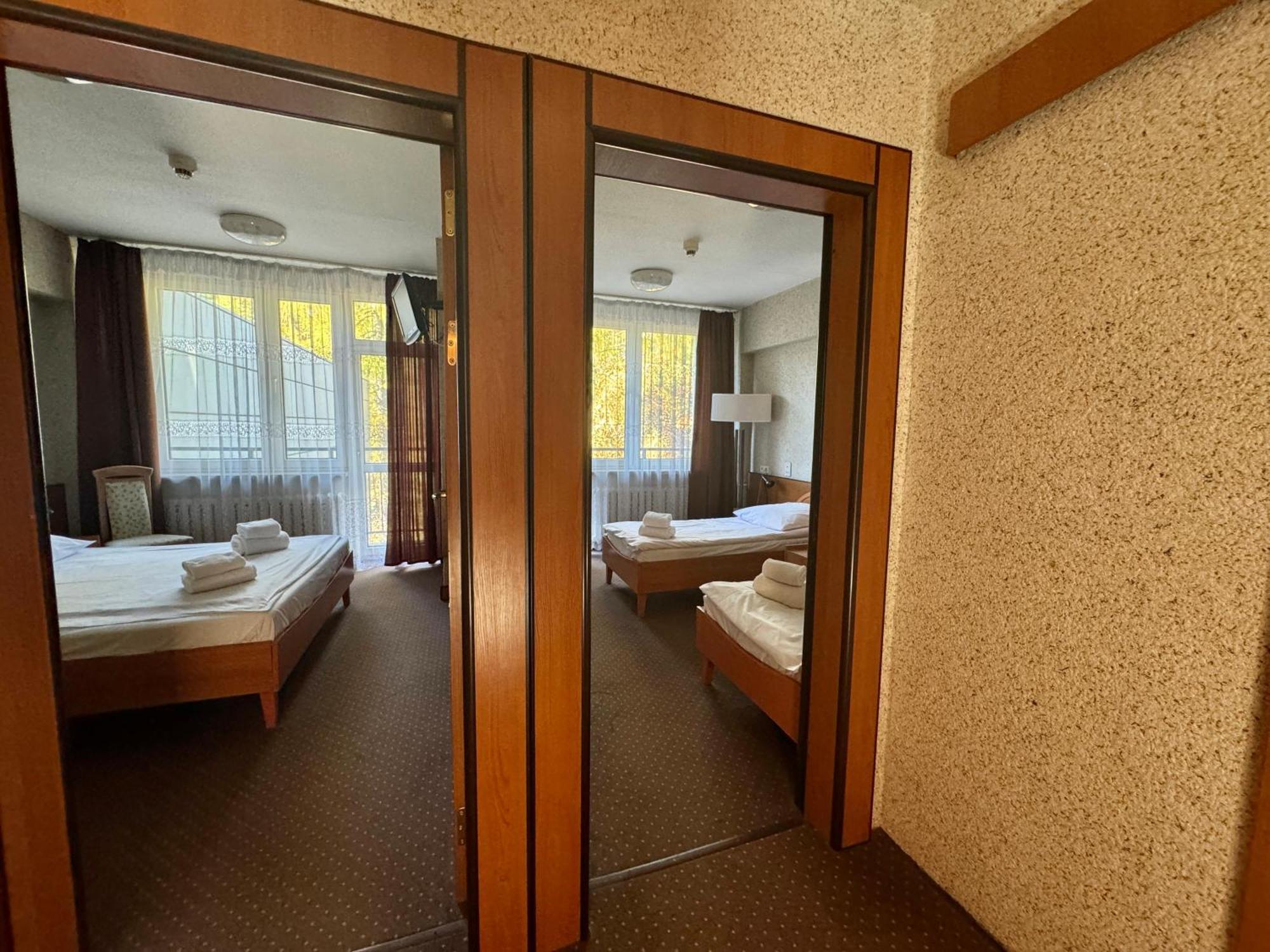 Hotel Echo Cedzyna Zimmer foto
